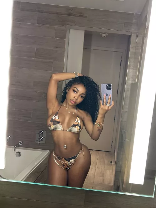 Instagram: ItsKianti