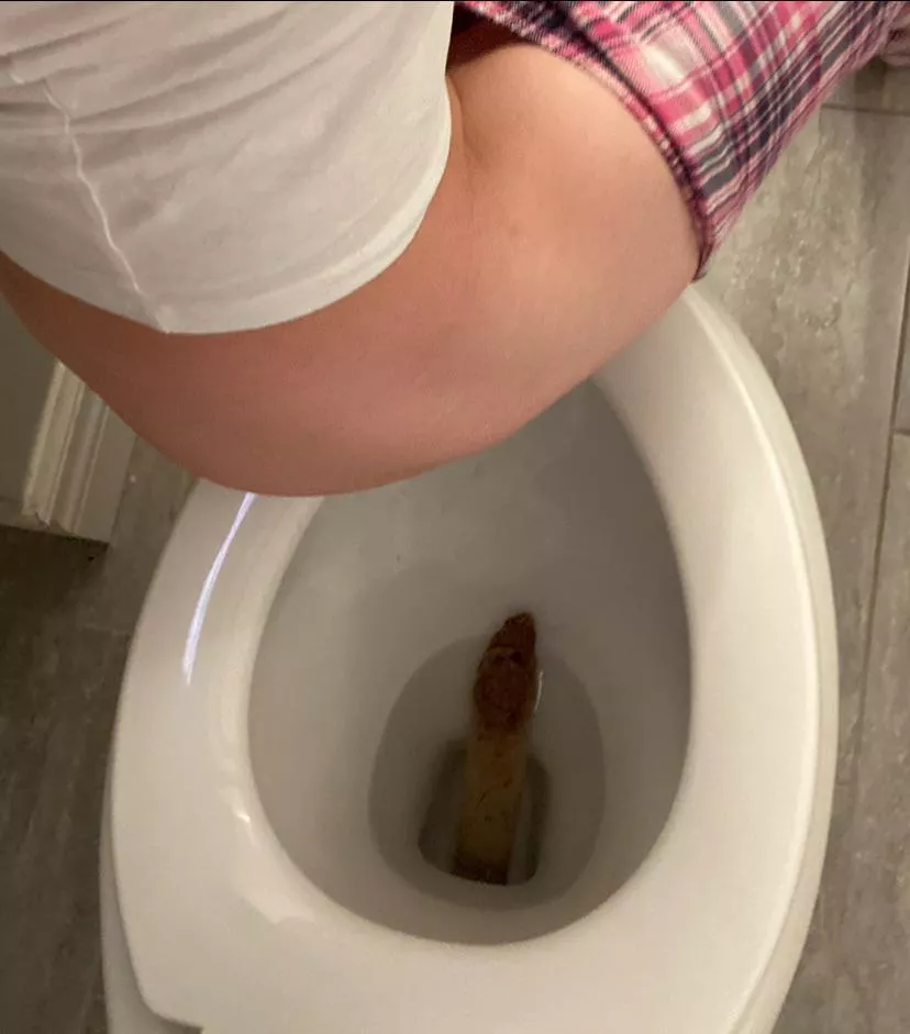 It was sooo long but it slid down the drain as it was still coming out of me. Left me feeling much lighter! 😊