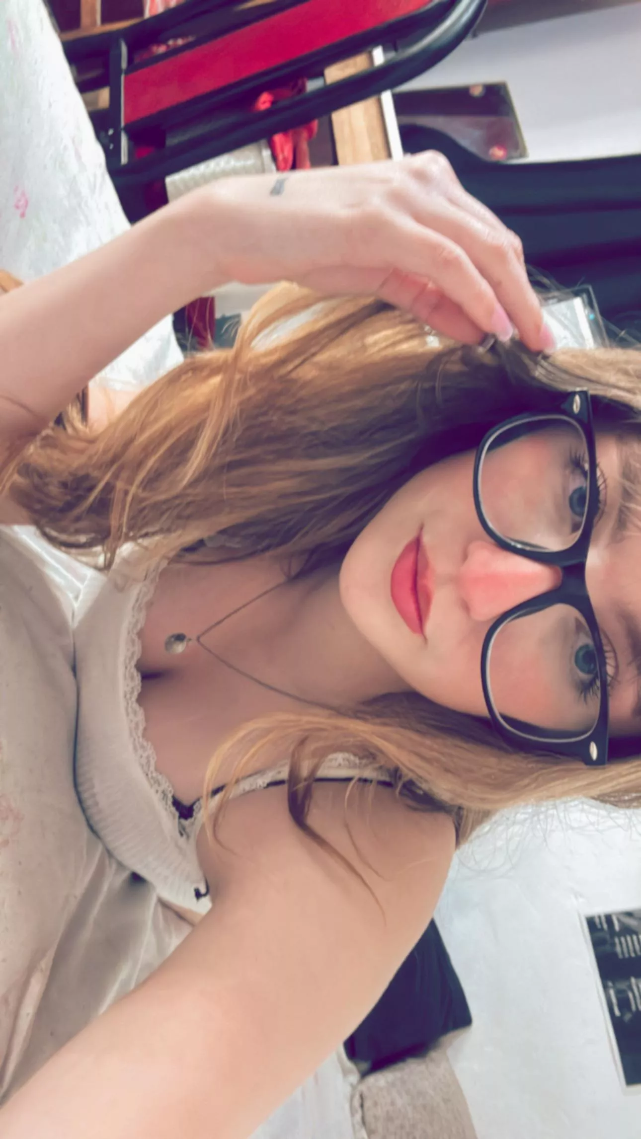 I've been very stressed today, a blowjob would help me 😔