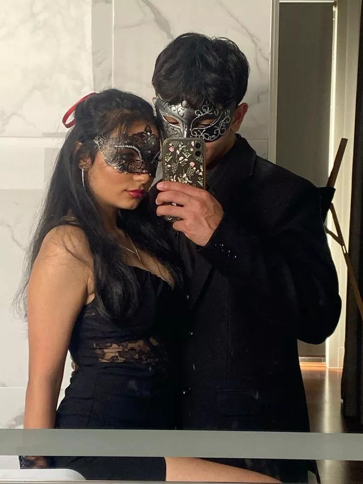 Lisboa - Casal exibicionista procura mulher