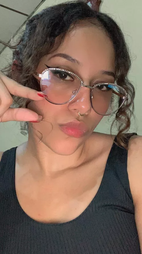 looking for a loser to give me their entire paycheck just to be told you are wothless