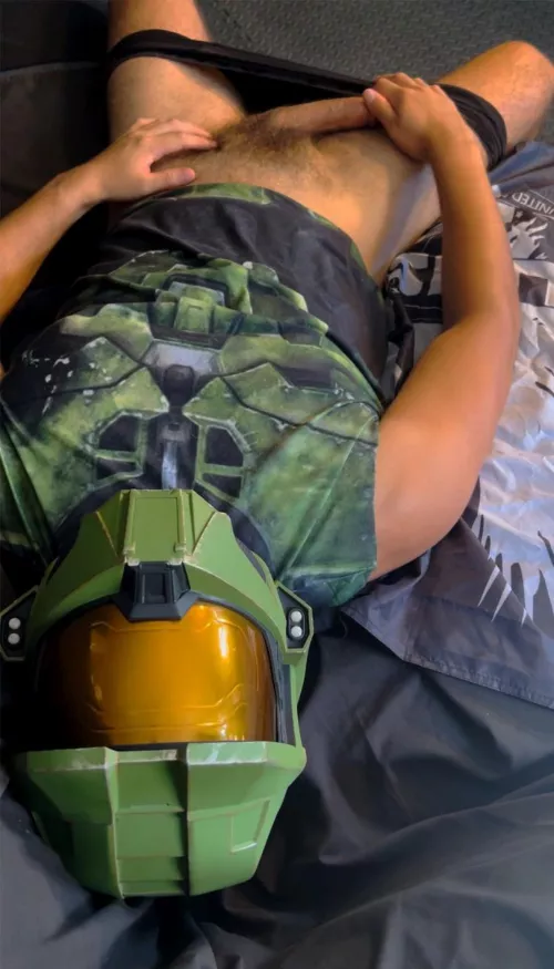 Master Chiefs got a huge weapons problem... Cum help, and he'll give you extra protein rations