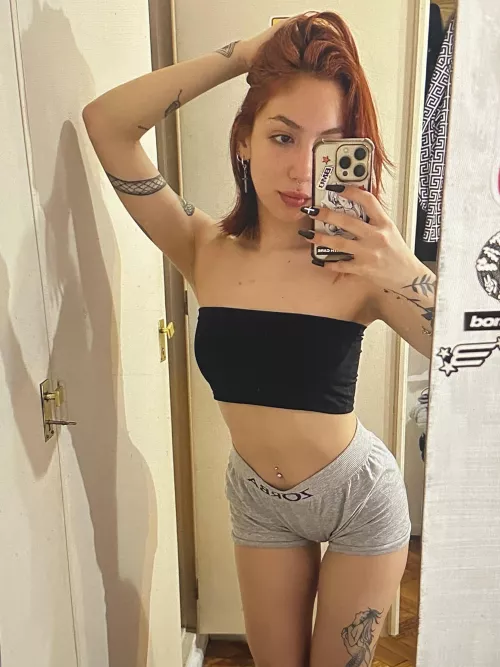 (melbs) are u into redheads like me?? xx