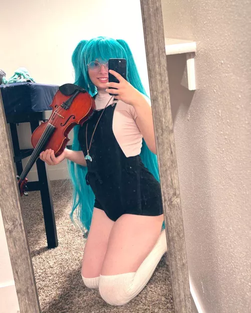 Miku cosplay!