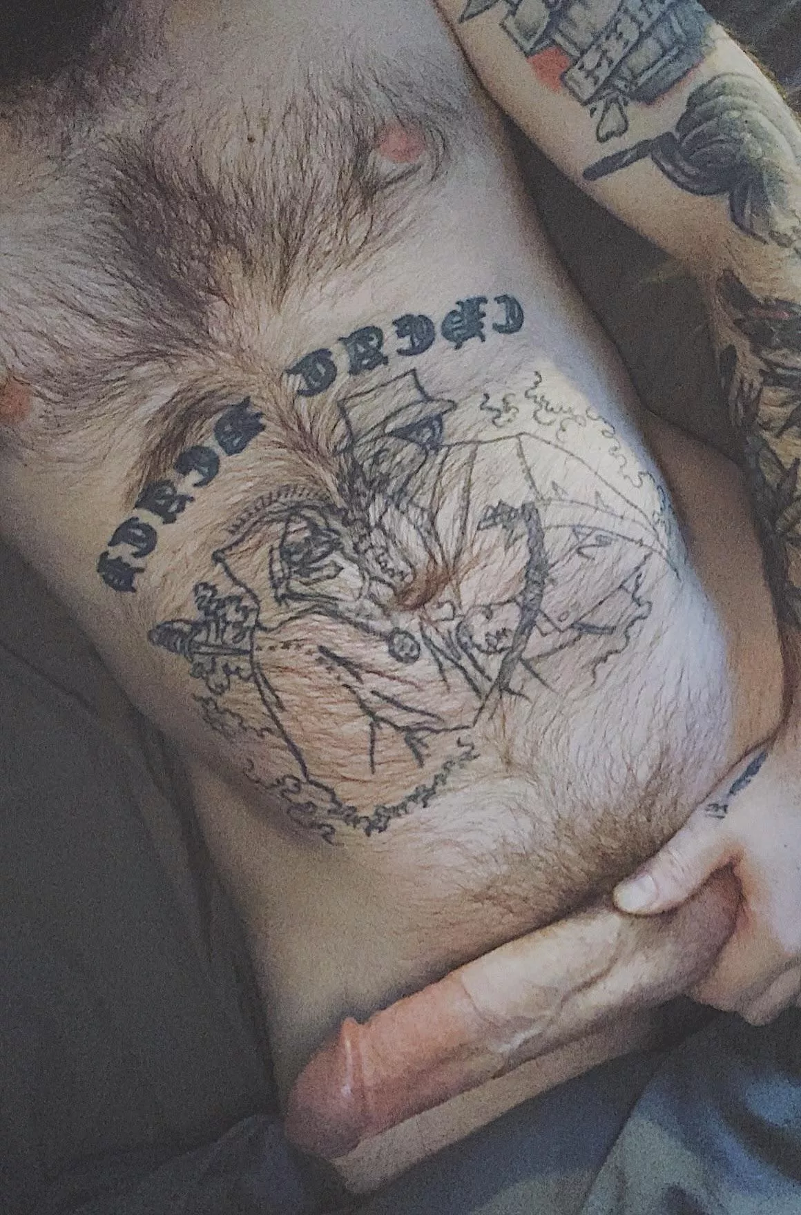 Mondays are better with my cock in your holes 😈