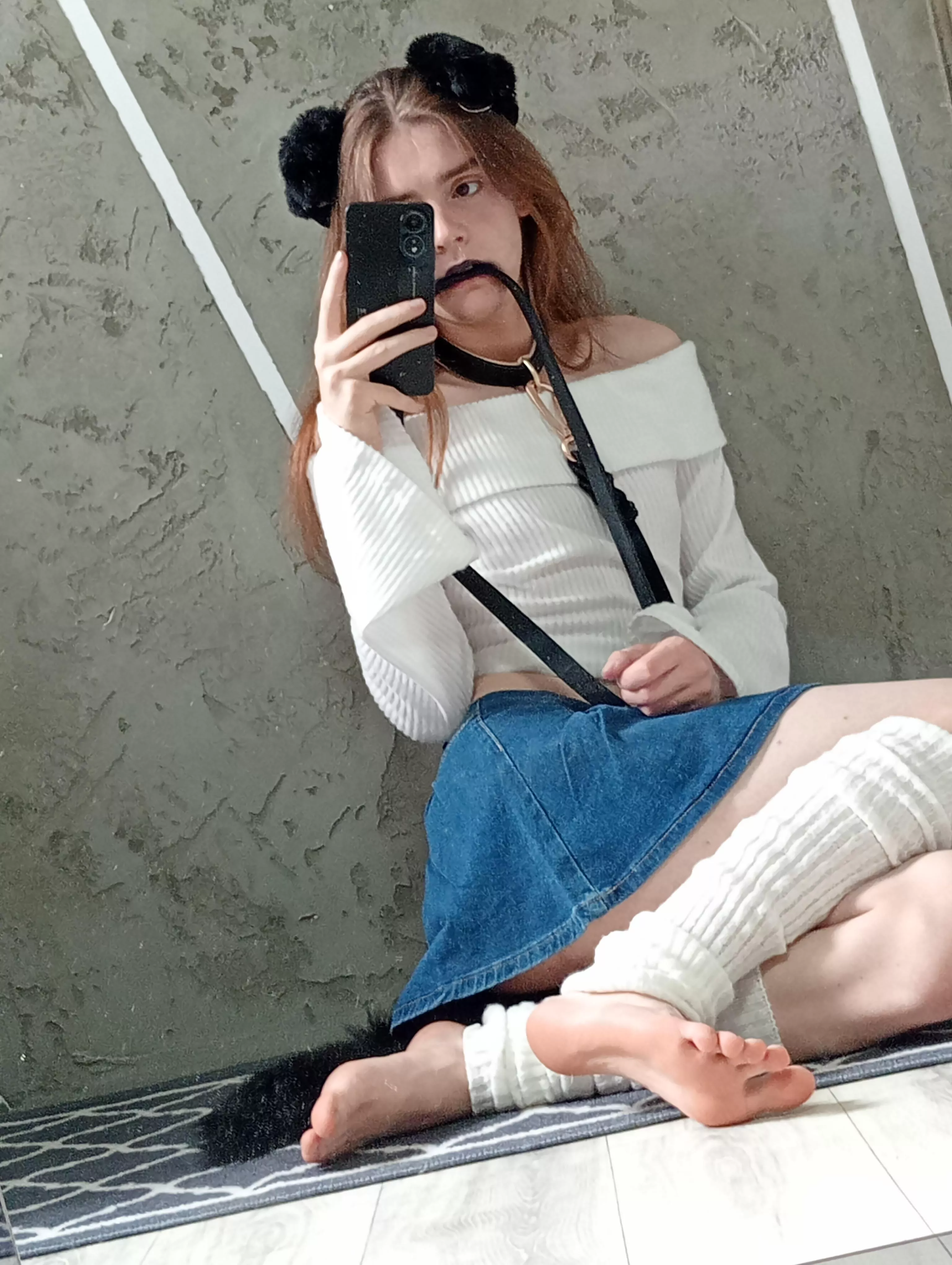 More selfies cuz idk what else to post TwT (plus paws!! :3)