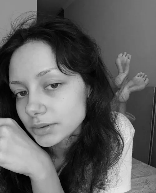 My feet can make you feel exited in custom vid