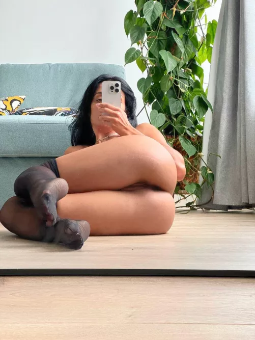 My pretty feet in the mirror