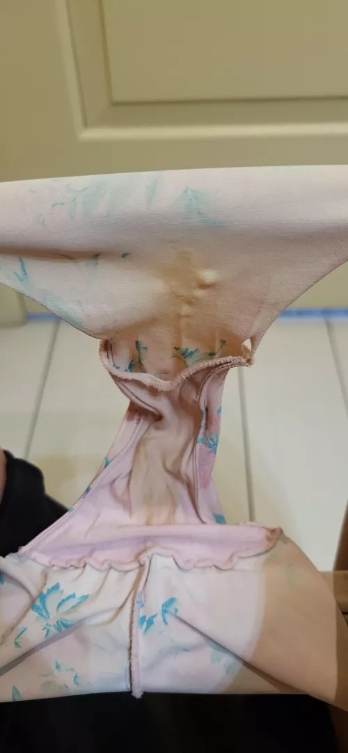 My pussy was creamy today! Who wants a lick?