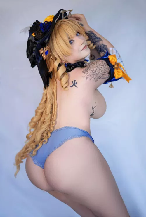 Navia cosplay by (Kuroitsune) 