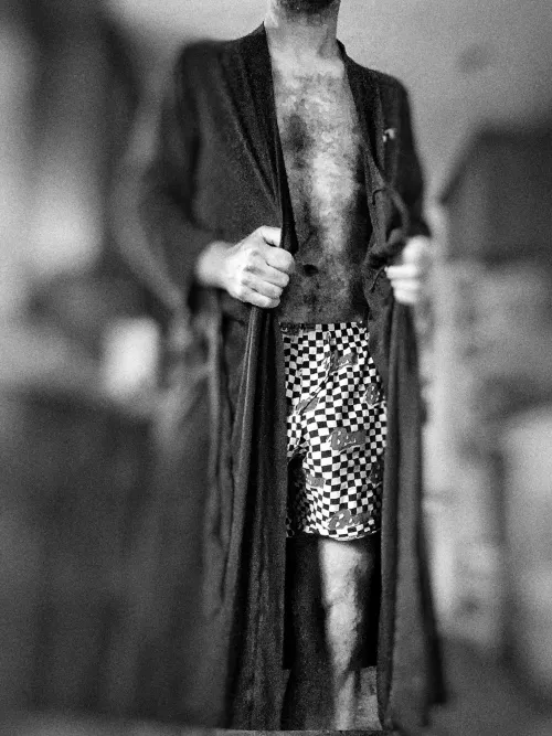 🎶Oh no, love, you're not alone / no matter what or who you've been🎶 [mlgw]