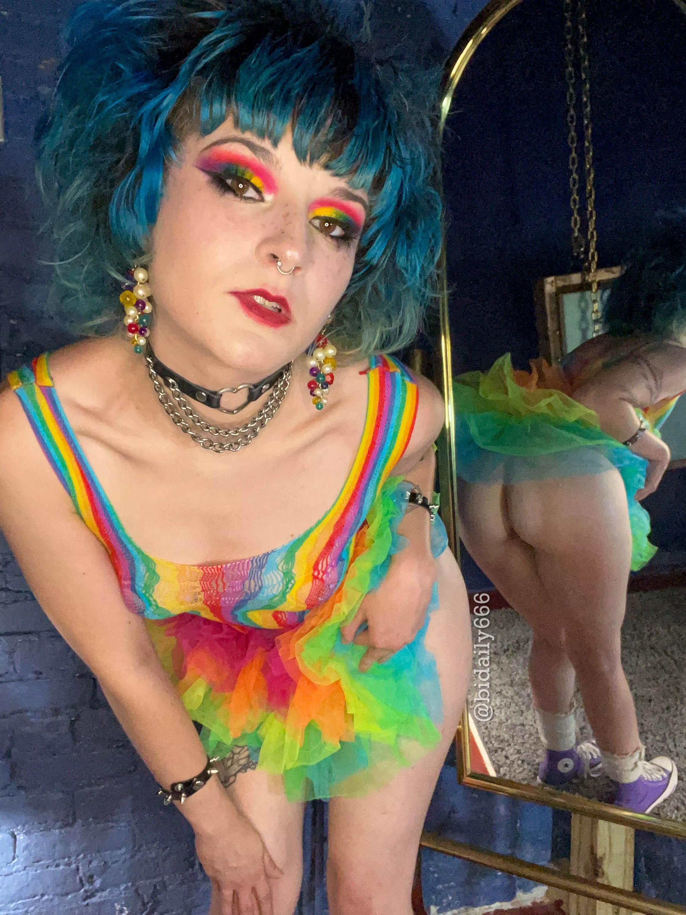 Pansexual, genderfluid, and kinky as fuck 👋