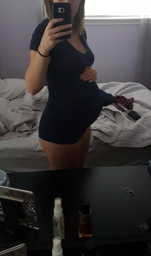 Pantsless pregnant 