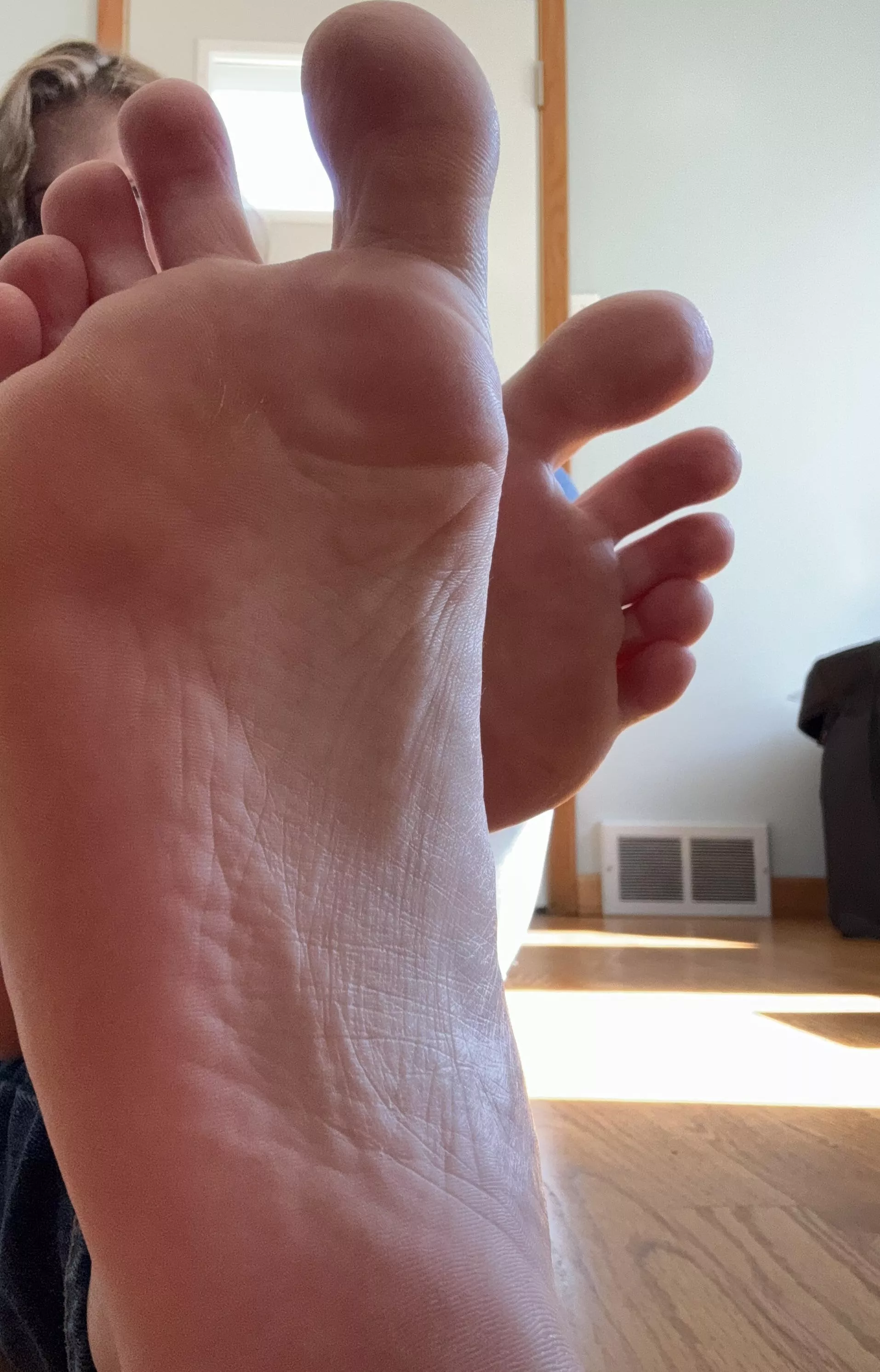 Peakaboo 😉👣