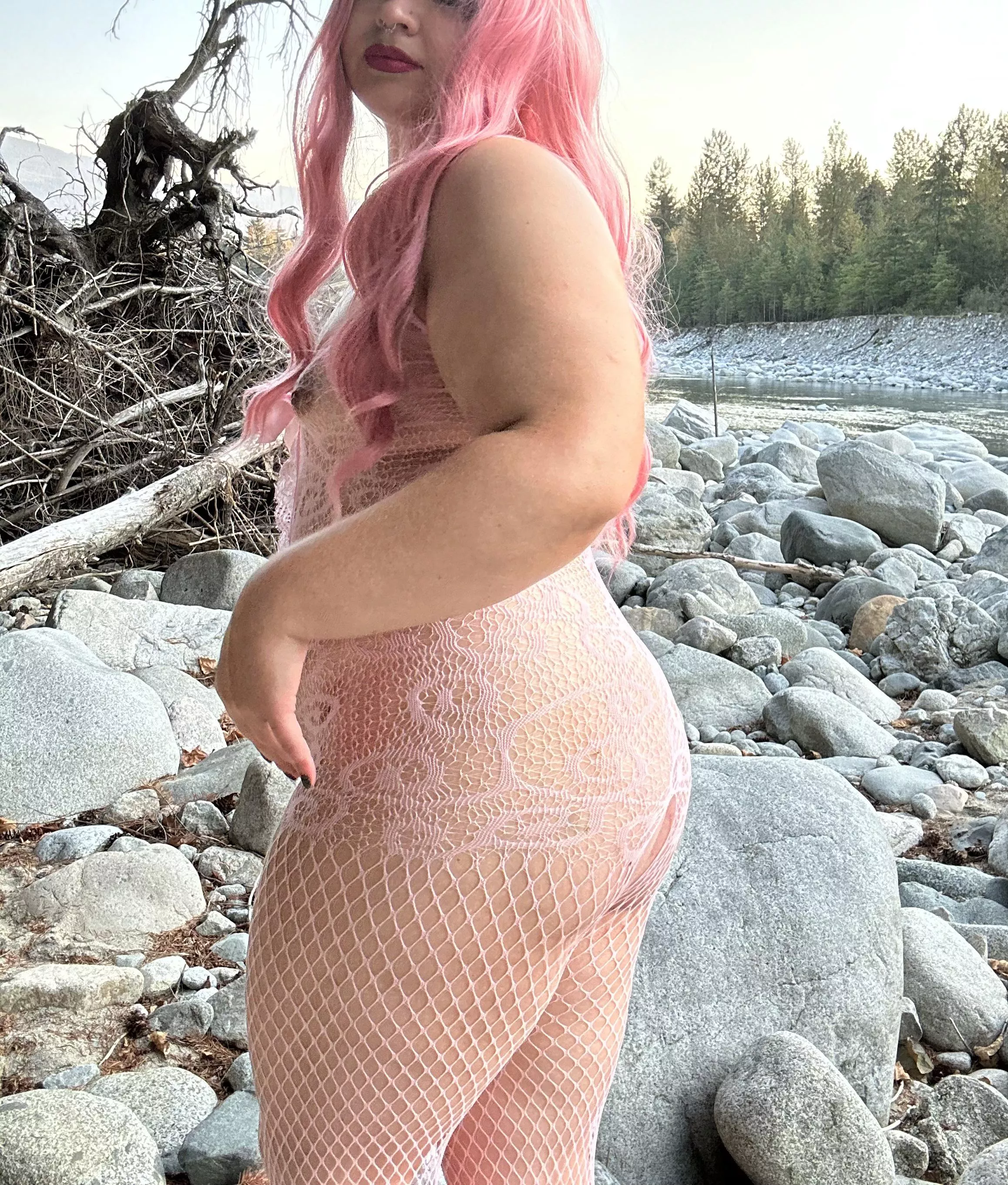 Play with me at the beach?