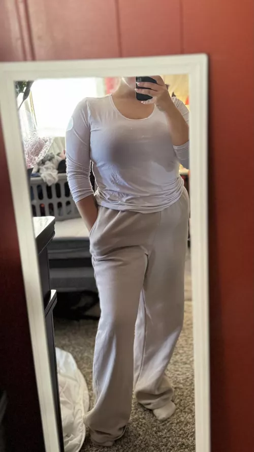 Quit lurking and start gooning😋