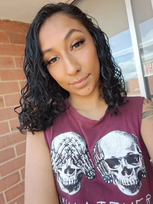 say hi, It's my first post here 