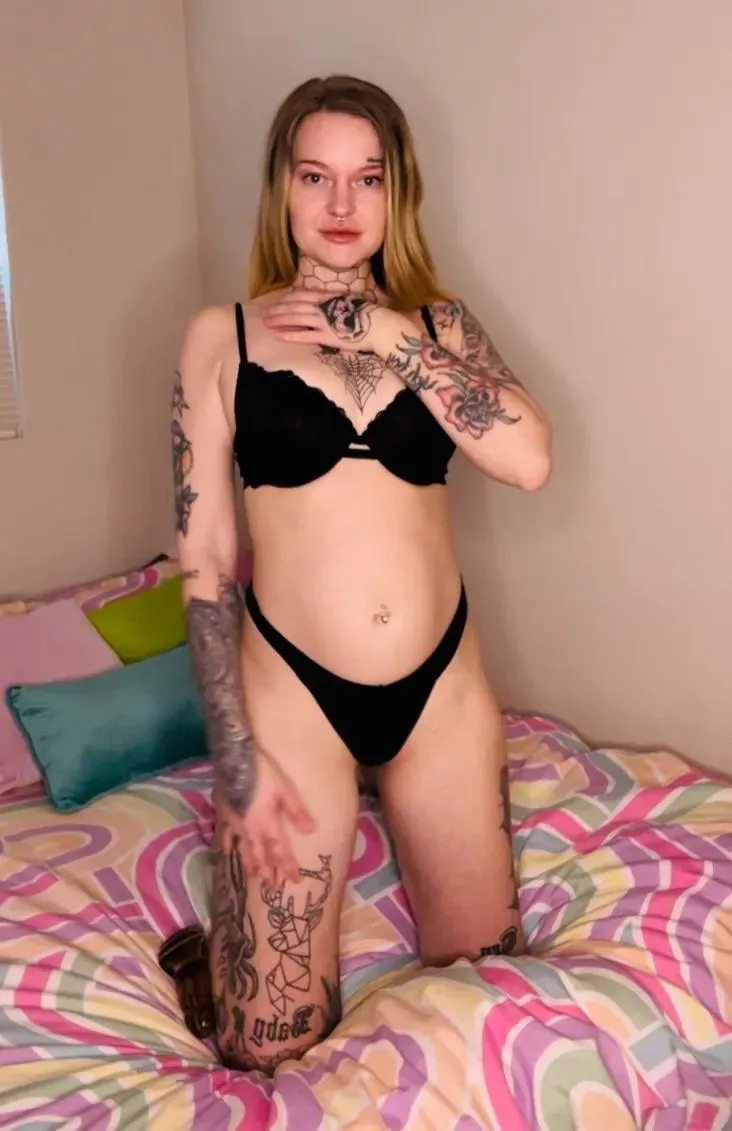 Sending my nudes to the first 100 comments