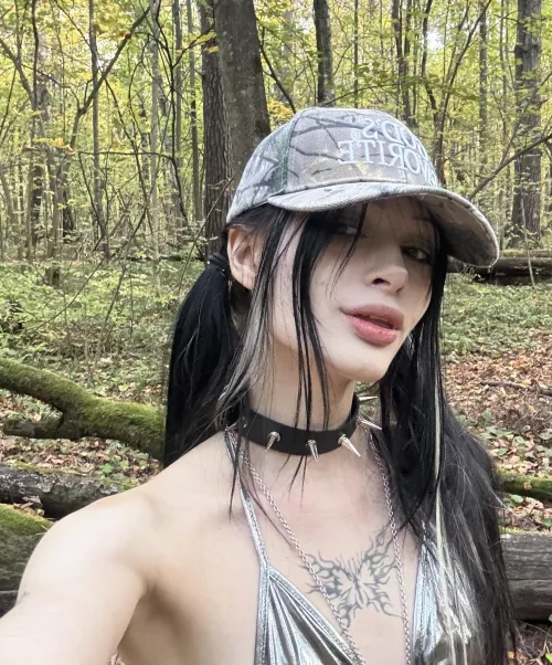 Sex in the woods is more fun with an emo girl
