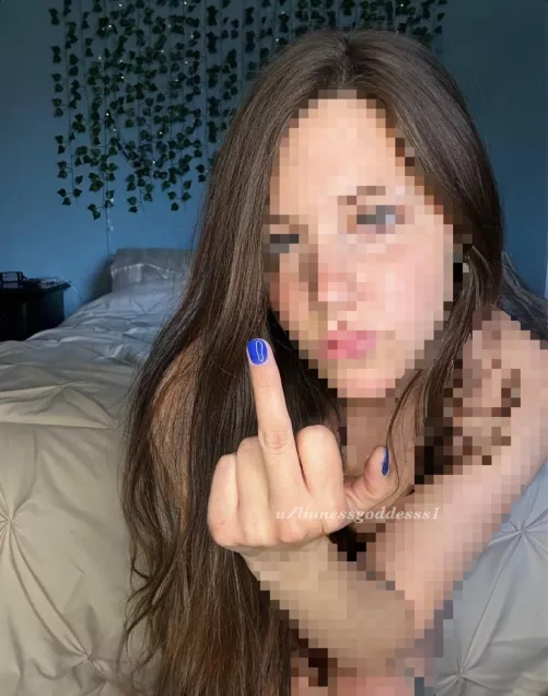 Shopping on your dime as per usual 💅🏼 send $200 and be quiet idiot.