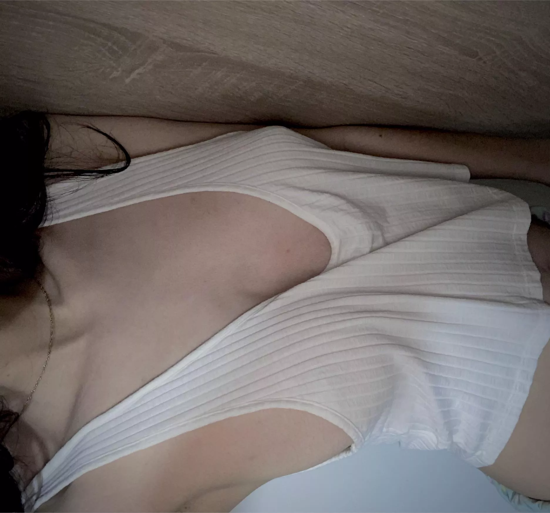 Small cute tits don’t need a bra. 😋🍒