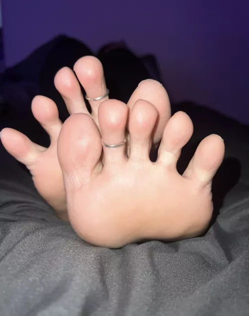Soles and toes 