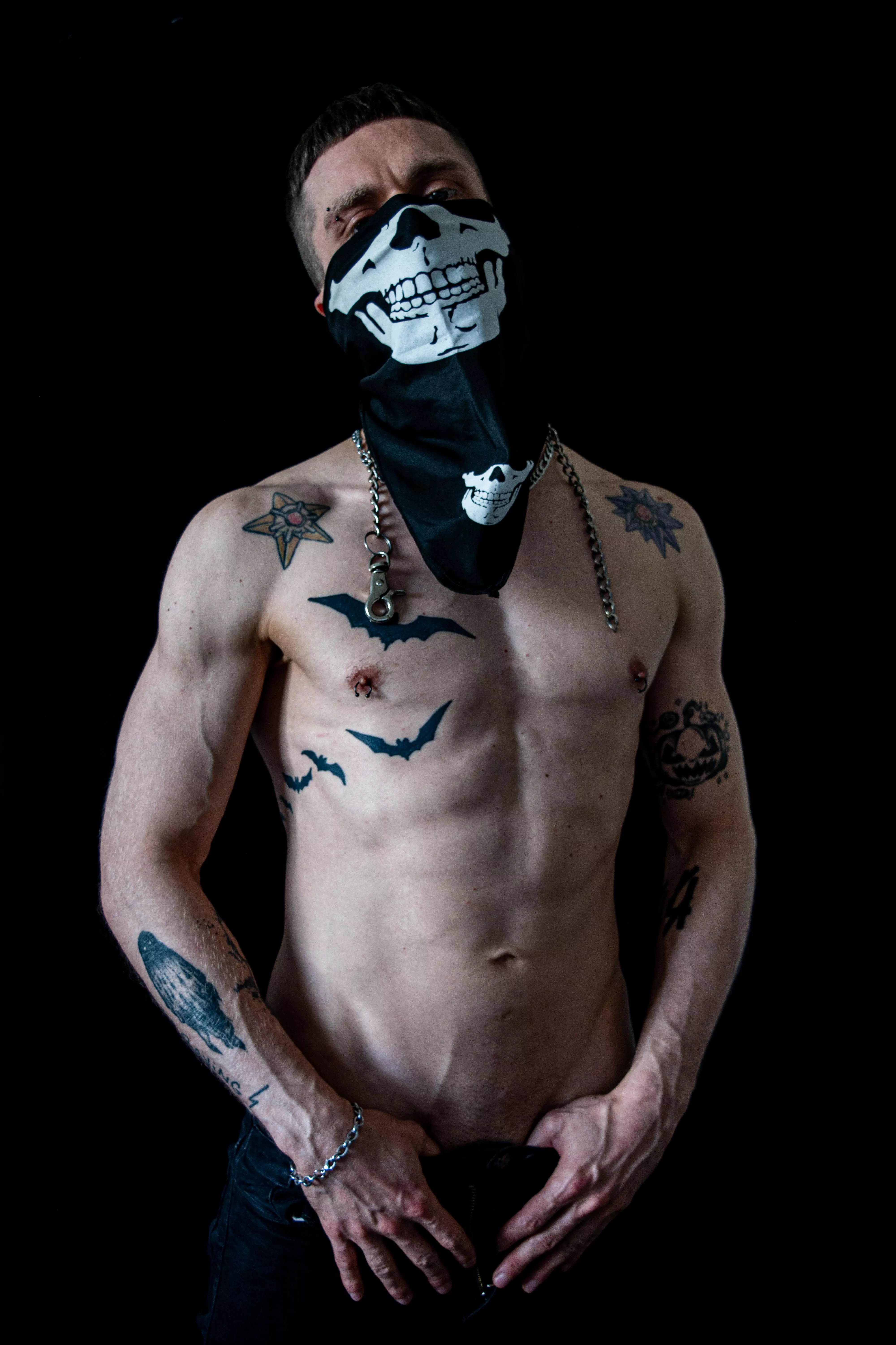 Spooky season is here, it is my fav. And my tattooes represent that. Do you like spooky season?