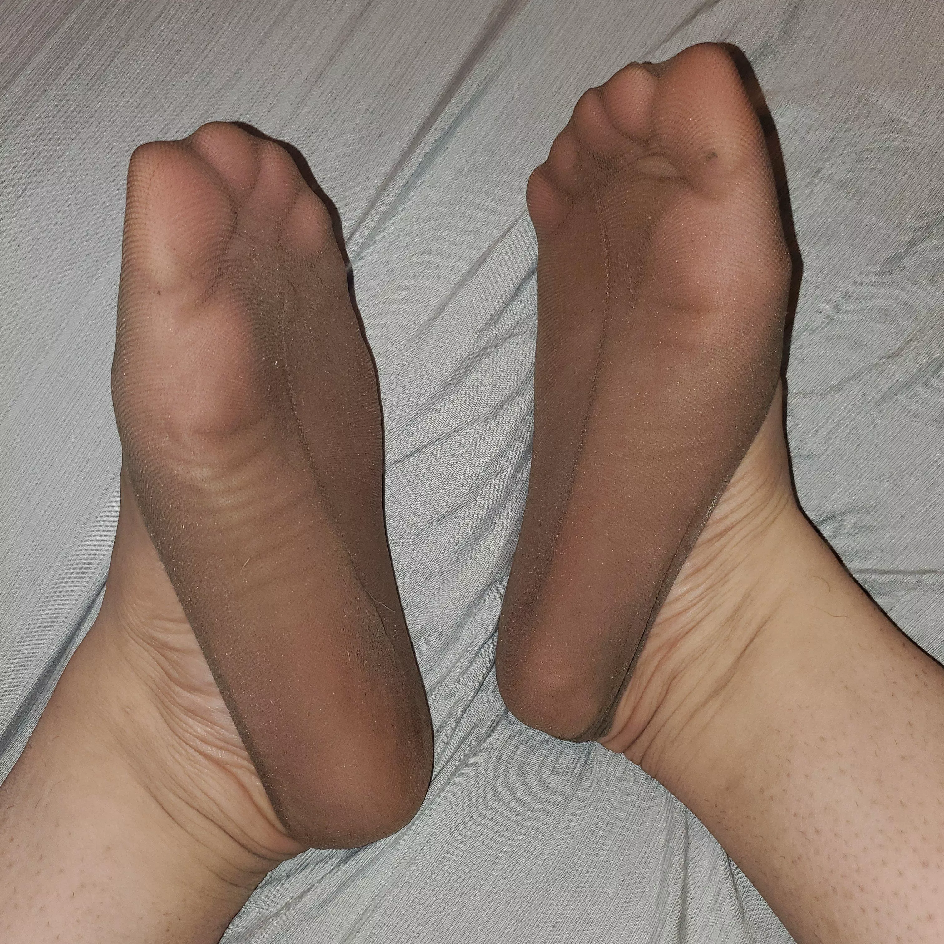 Starting a pair of nylon pedis tonight for a repeat, loyal buyer. 1 hour out to eat & they already stink pretty bad. I guarantee the new owner of these is going to love them!