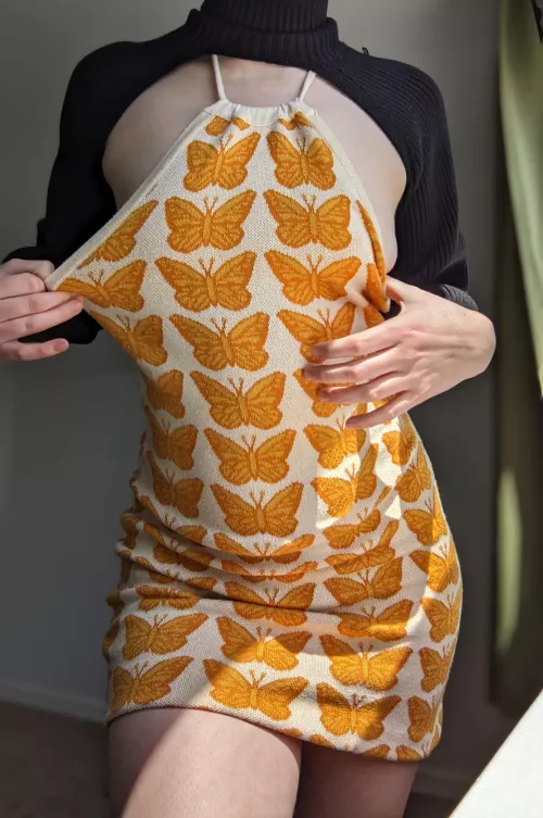 Summer is finally here and I am feeling it in this dress