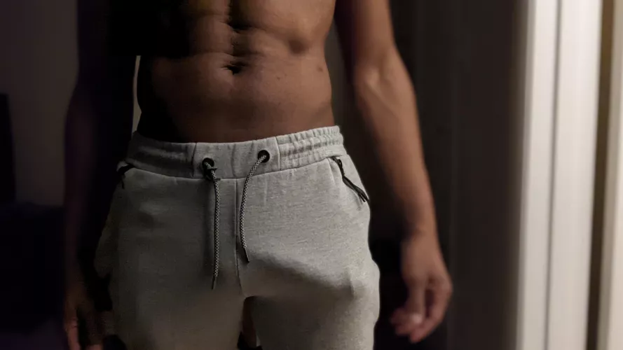 Sweatpant season is back