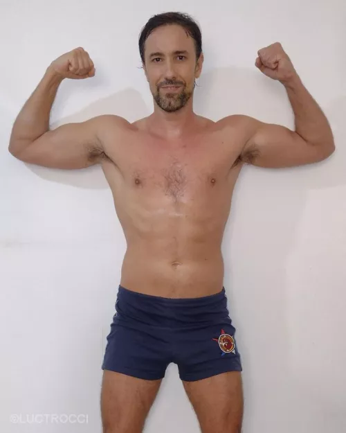 
Sweaty looks better😉