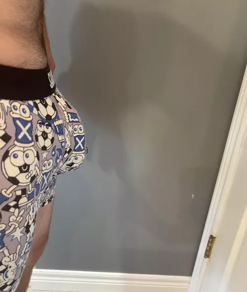 Teaser looking to get hard 