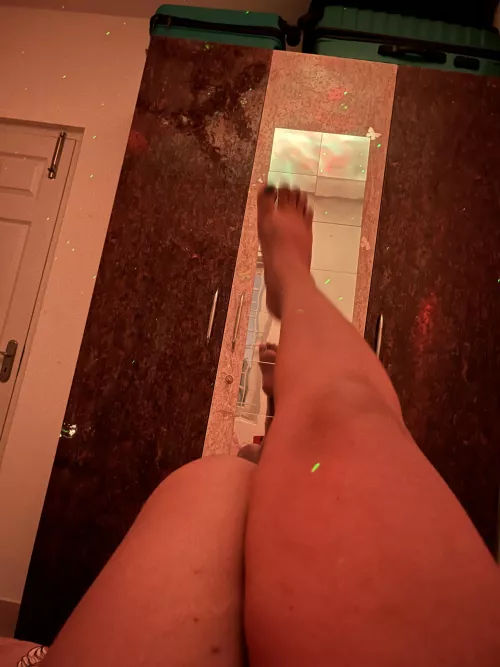 Thick thighs😝 Pretty eyes😍