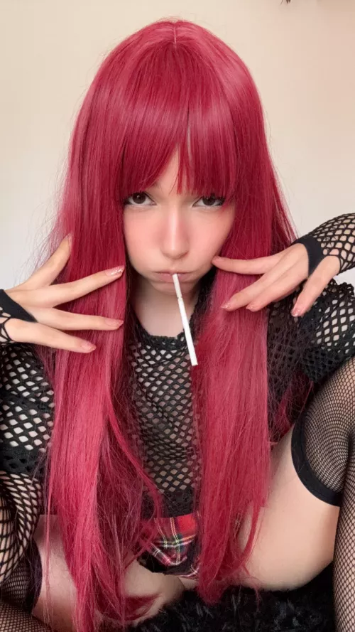 this puwusssy is really wet and wants to play, maybe even a little rough