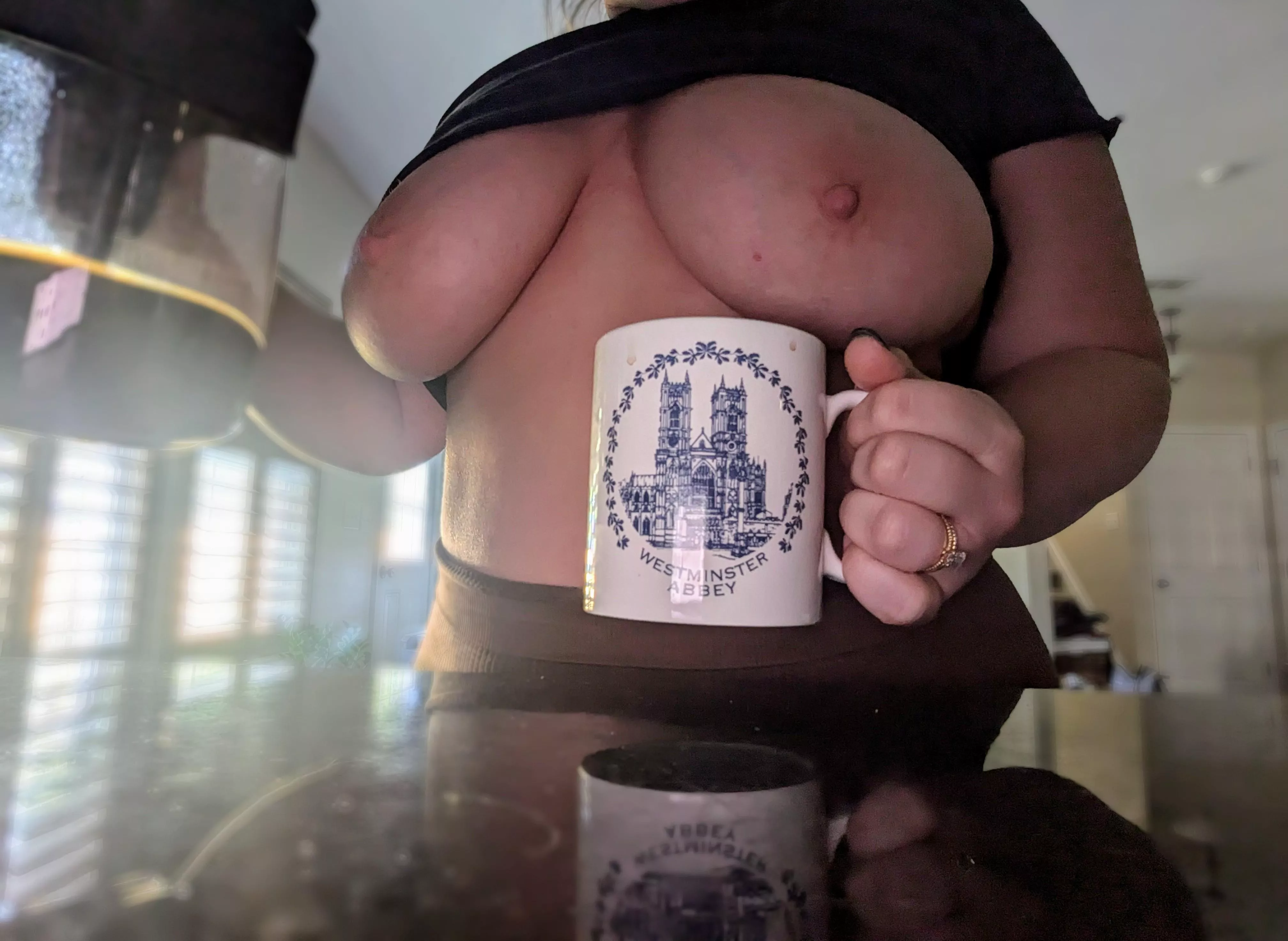 this whole pot of coffee and no one to share it with 🥲