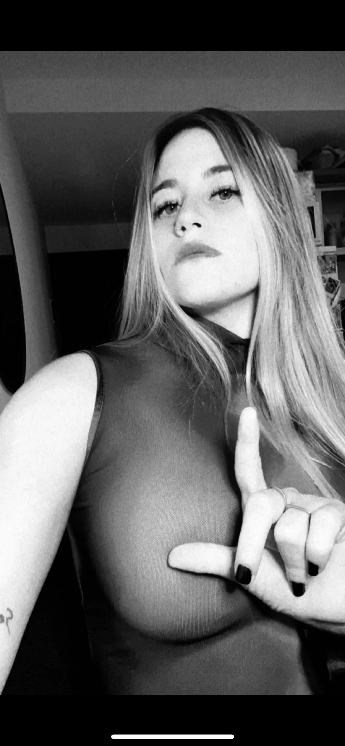 Tired of useless and short penises like you, you deserve me to humiliate you right now.