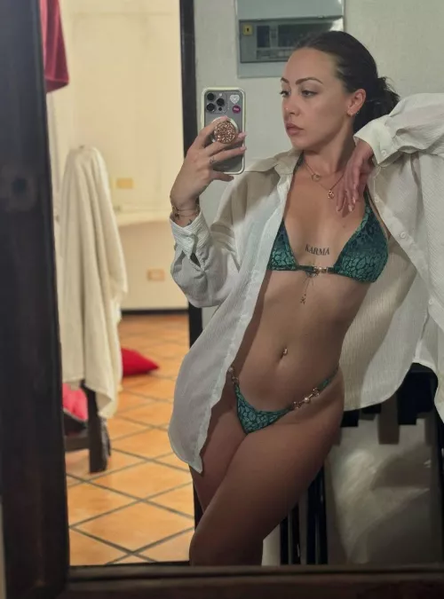 Trying on my new bikini