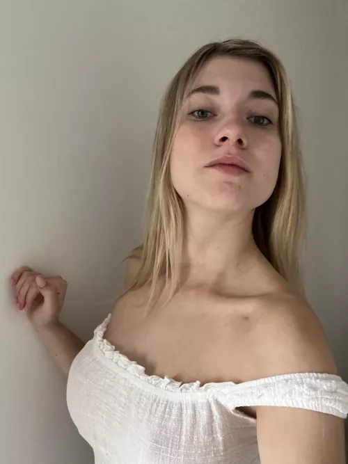 Up for a date vibe tonight? Let's chat!