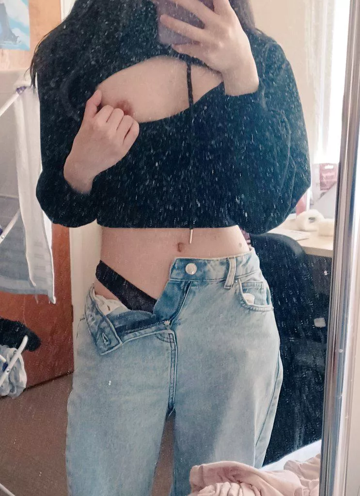 Up Vote and ill send some secret pics <3