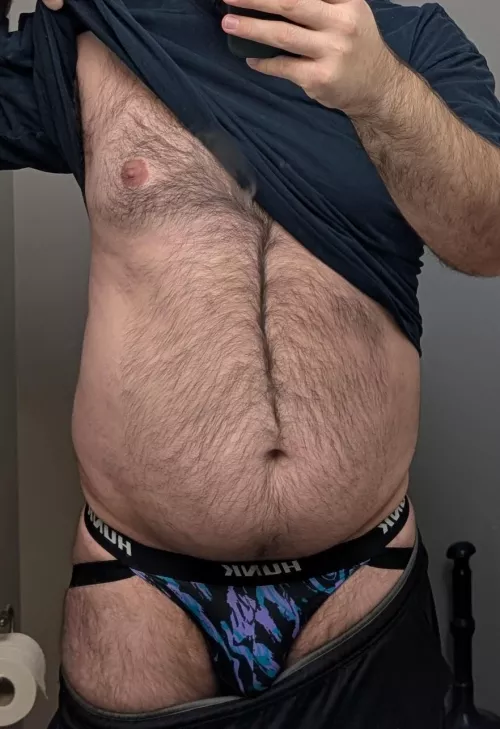 Went to dinner last night at a friend's and had to use the bathroom... So here's a picture! 