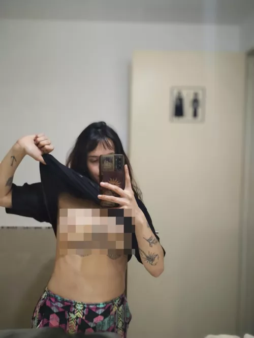 What's under my shirt? Pixels for a beta 🤭
