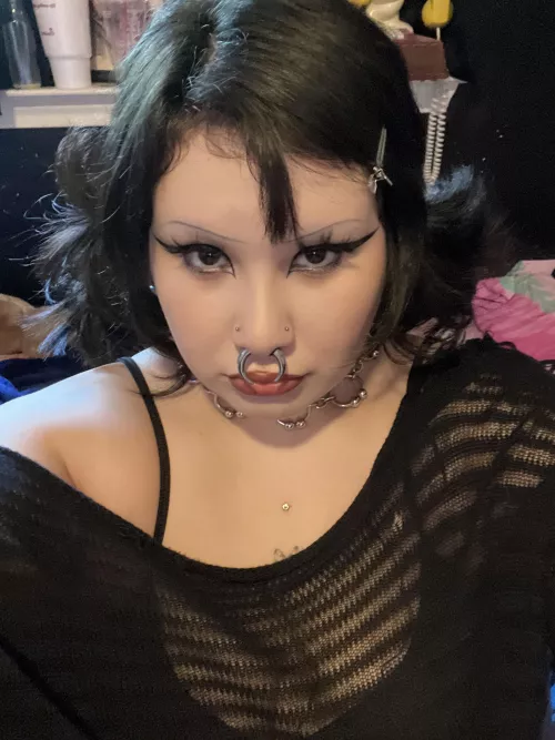 You all exist to worship me 💋