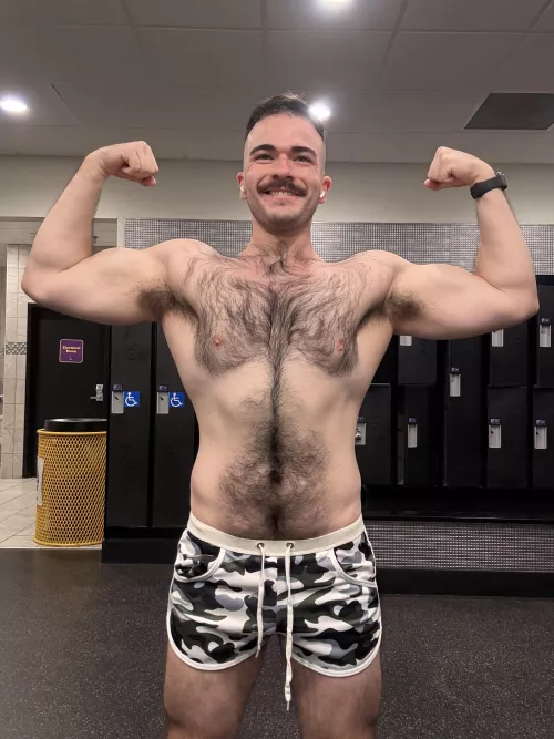 You diggin my gains Bro? Got a fresh pump just for you to admire me.