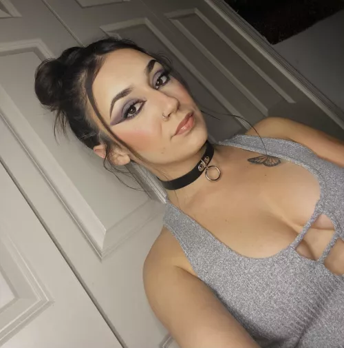 You enjoy giving pretty women your money and I enjoy being the pretty woman that takes it. 