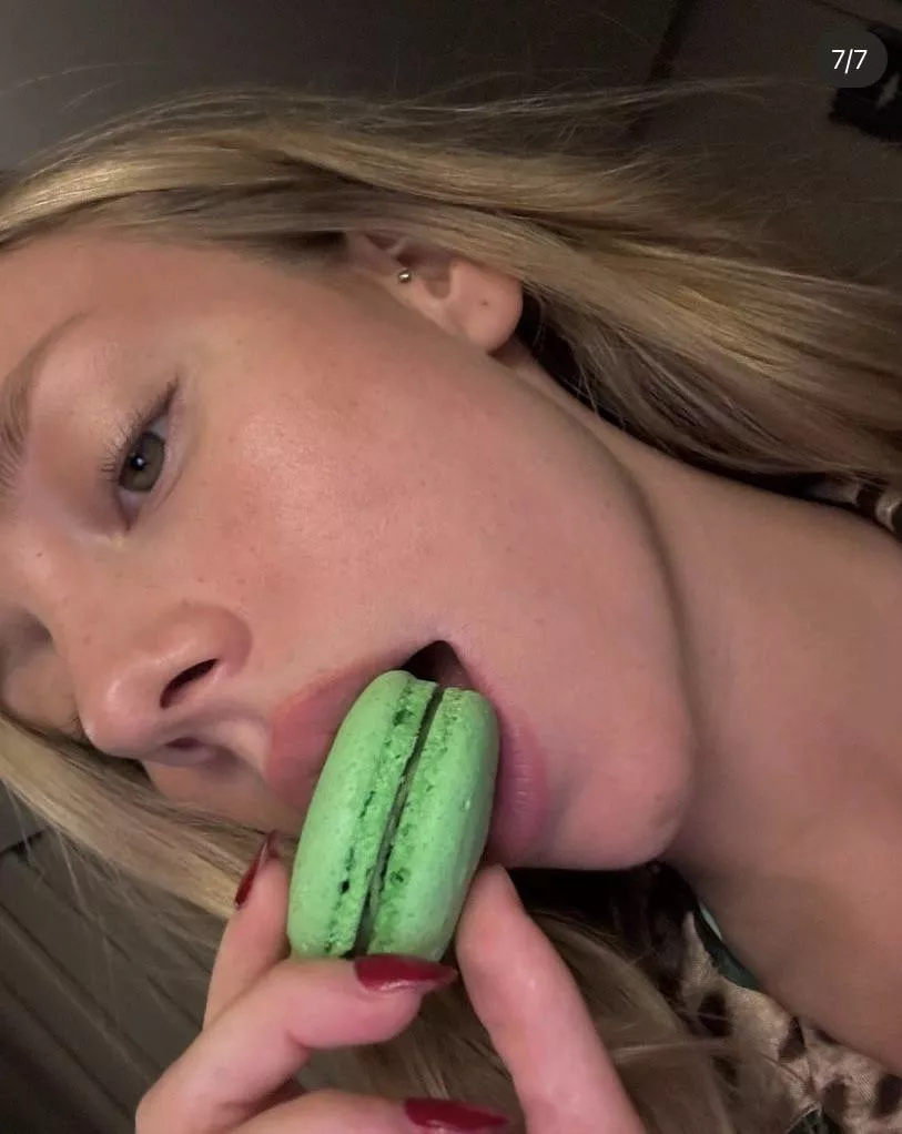 You know her n*des must be FIRE.