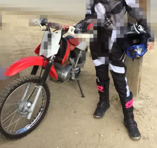 You think I’m cute now? How do you a dirtbiker girl with bike metal boots?