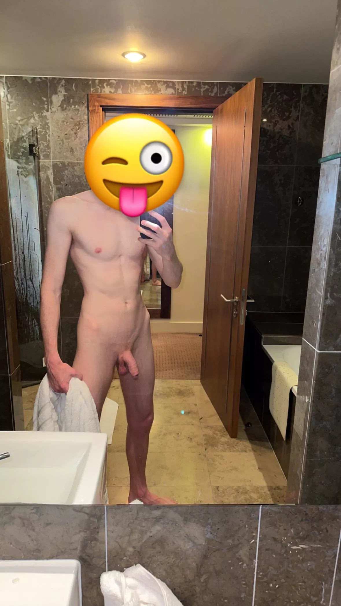 Young Bull looking for a couple to play with 😎😜