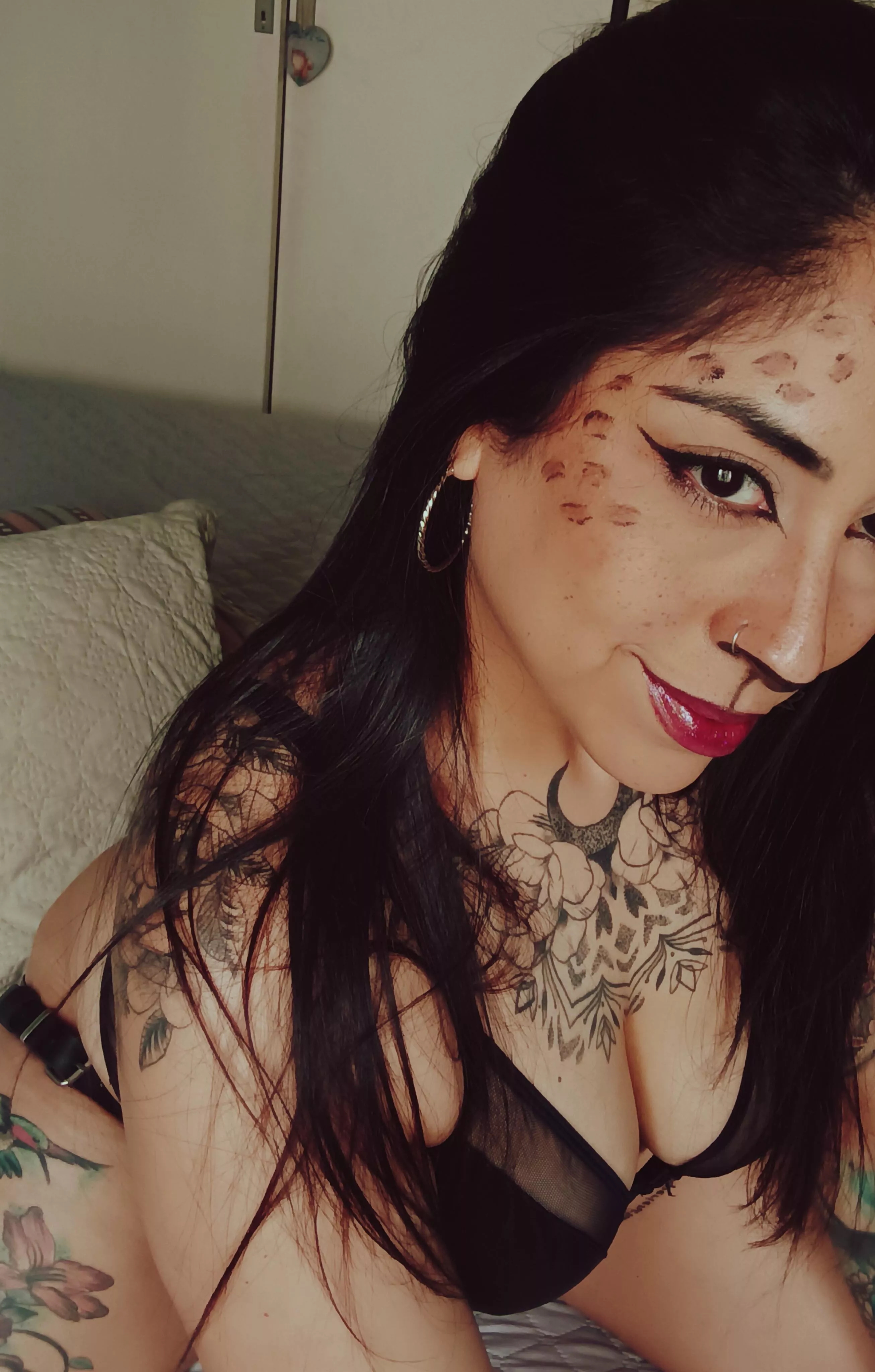 Your leopard is waiting for you in bed 