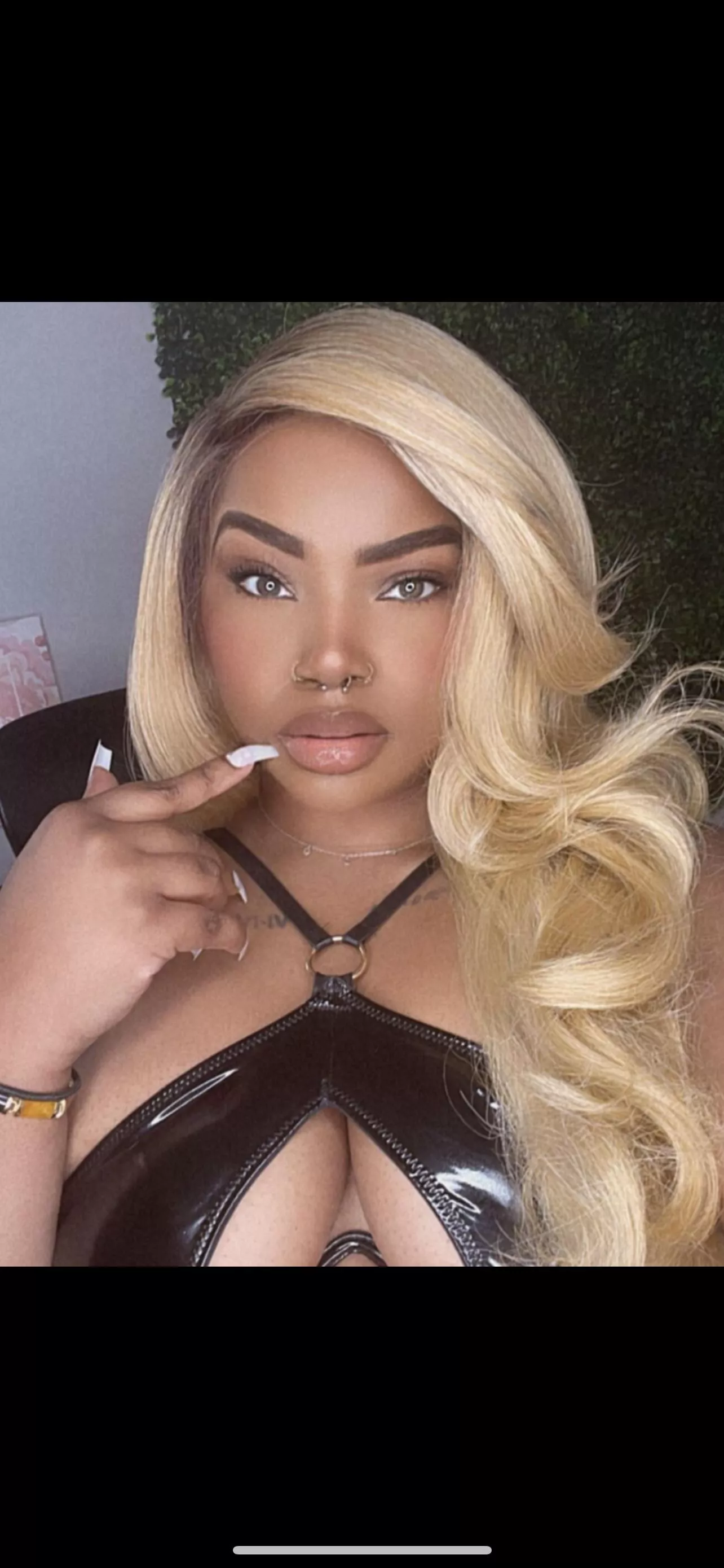 You're hooked on spoiling me. I'm hooked on being spoiled. Let's feed our addiction 🤑 You're hooked on spoiling me. I'm hooked on being spoiled. Let's feed our addiction 🤑