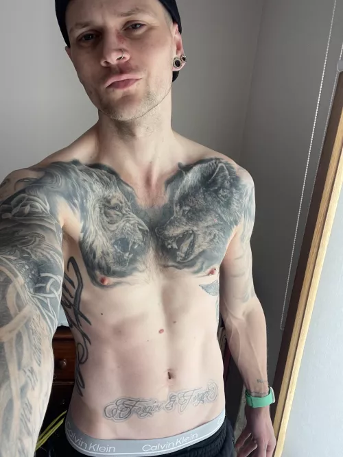 You’ve found the perfect alpha: Tatted up, straight & married and ready to brainwash the next beta who sends a tribute 😈